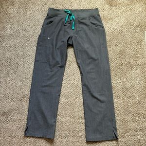 Women’s FIGS Kade Cargo Scrub Pants